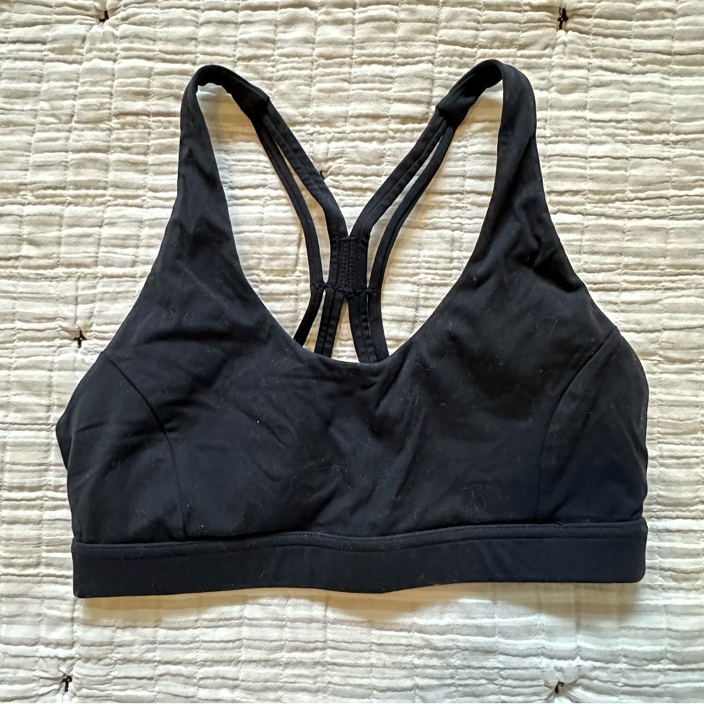The ‘Iwa Company Black Sports Bra